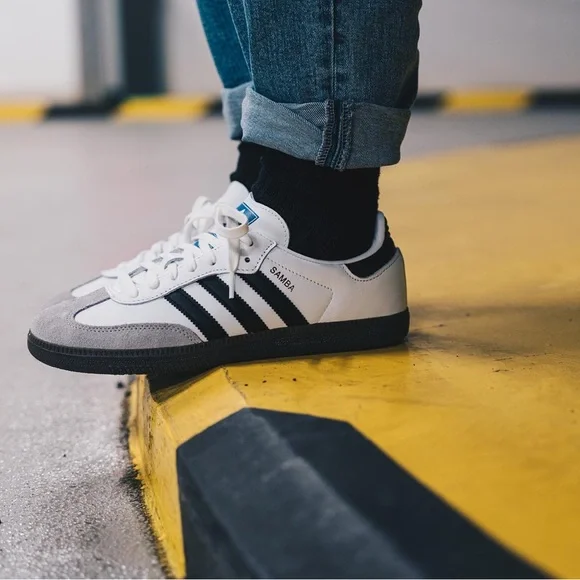 NWT Adidas Samba OG Shoes Smeakers B75806 White Black granite Size 10